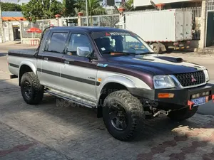Mitsubishi L200 2006