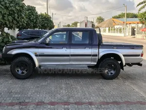 Mitsubishi L200 2006