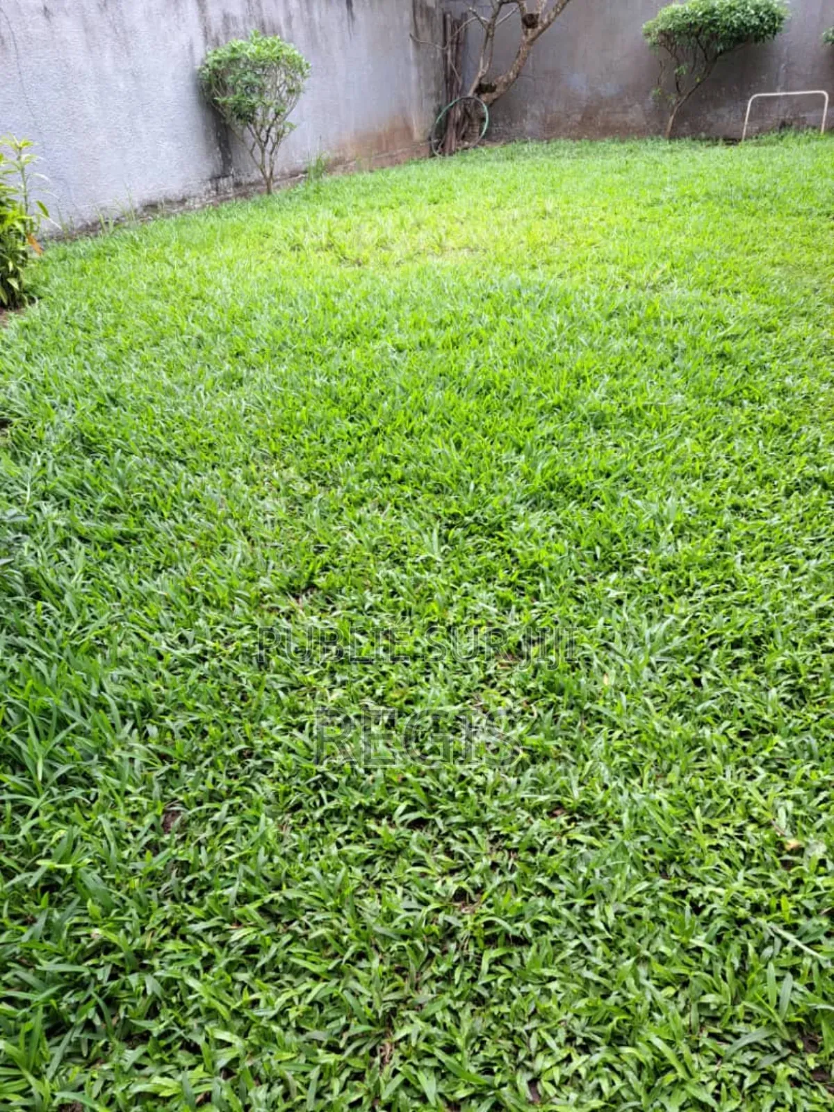 3chbre Villa dans Villa, Cocody à Louer