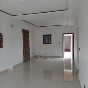 2chbre Villa dans Villa, Cocody à Vendre
