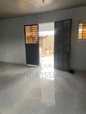 Villa À Vendre ( Bouaké)