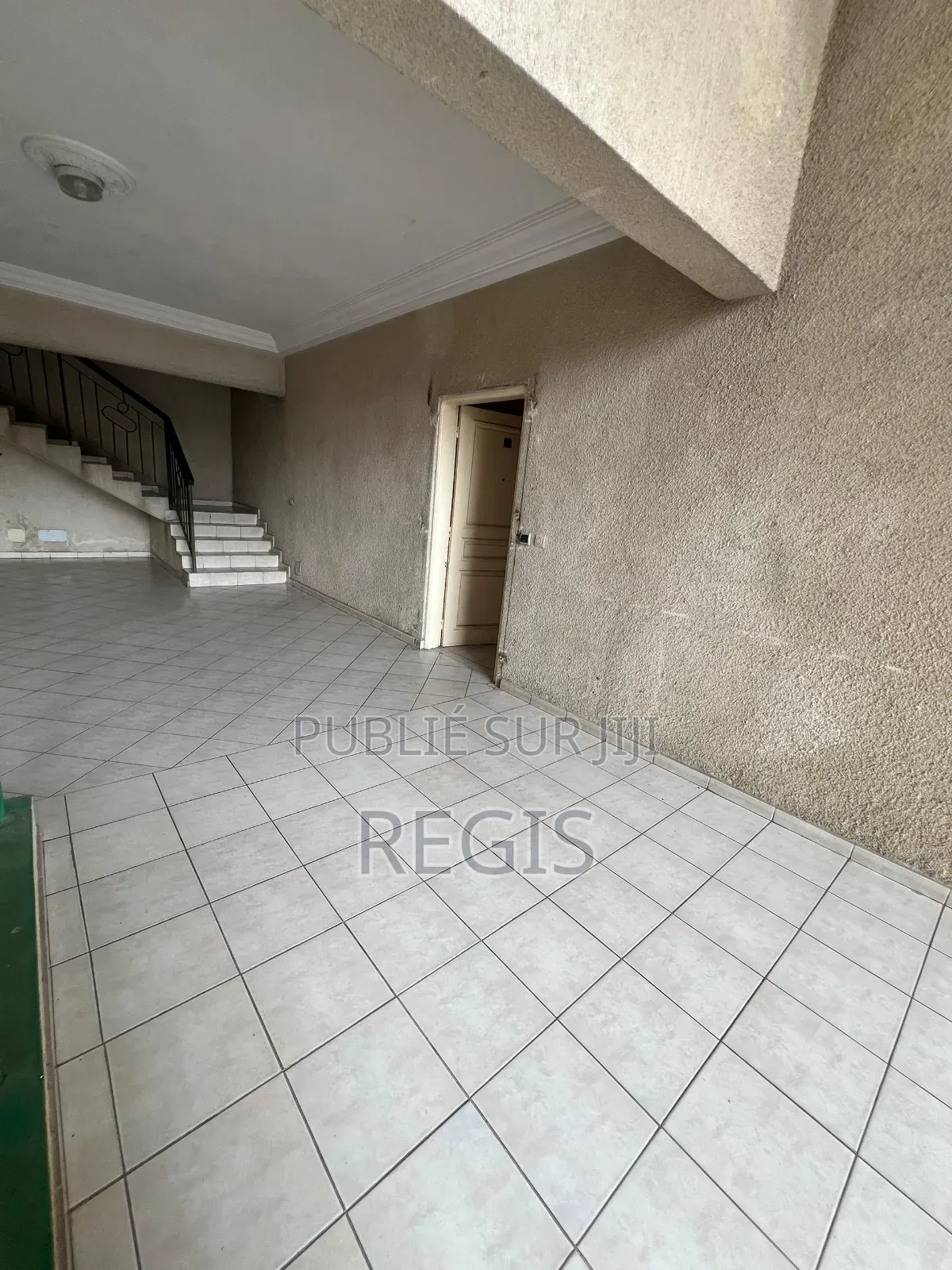 4chbre Appartement dans Appartement, Cocody à Louer