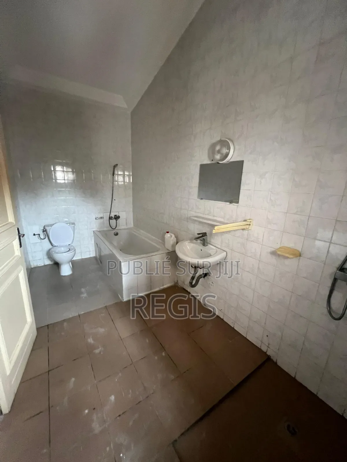 4chbre Appartement dans Appartement, Cocody à Louer