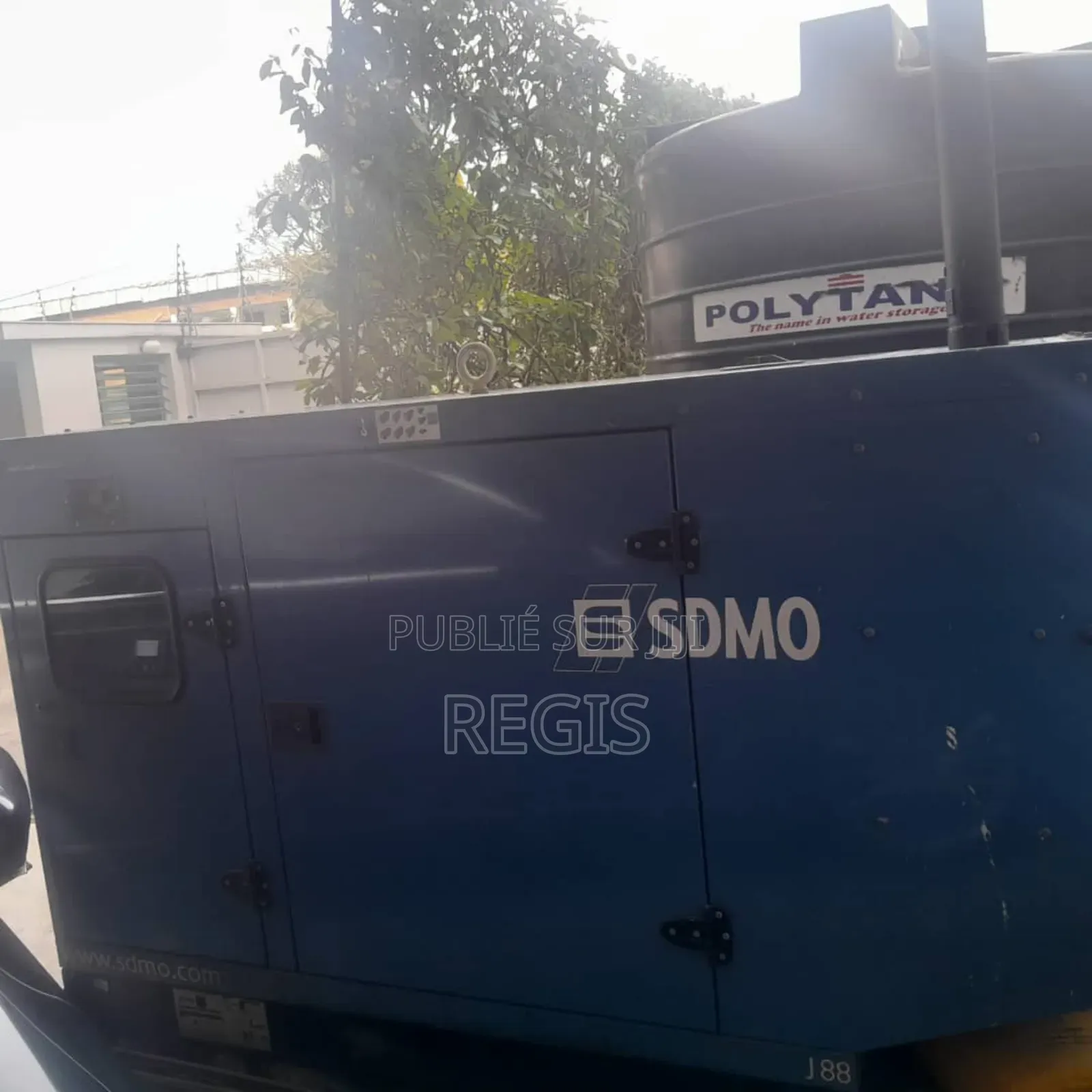 2chbre Blocs d'appartements dans Appartement, Deux Plateaux à Louer