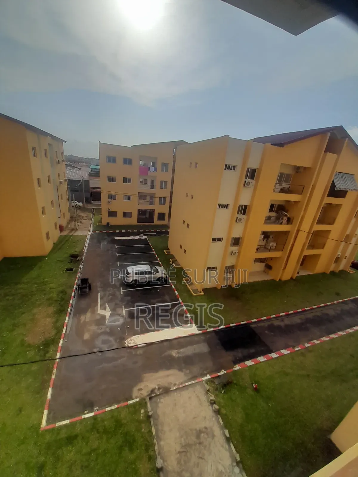 3chbre Blocs d'appartements dans , Deux Plateaux à Louer