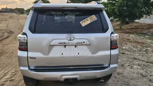 Toyota 4-Runner SR5 Premium 4dr SUV (4.0L 6cyl 5A) 2015 Gris