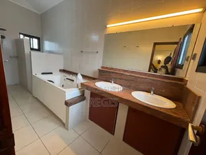 Photo - 5chbre Villa dans Villa Duplex, Cocody à Louer