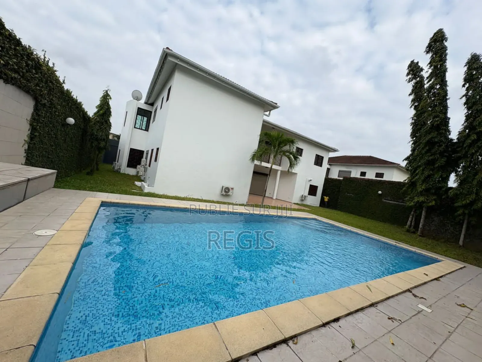 5chbre Villa dans Villa Duplex, Cocody à Louer