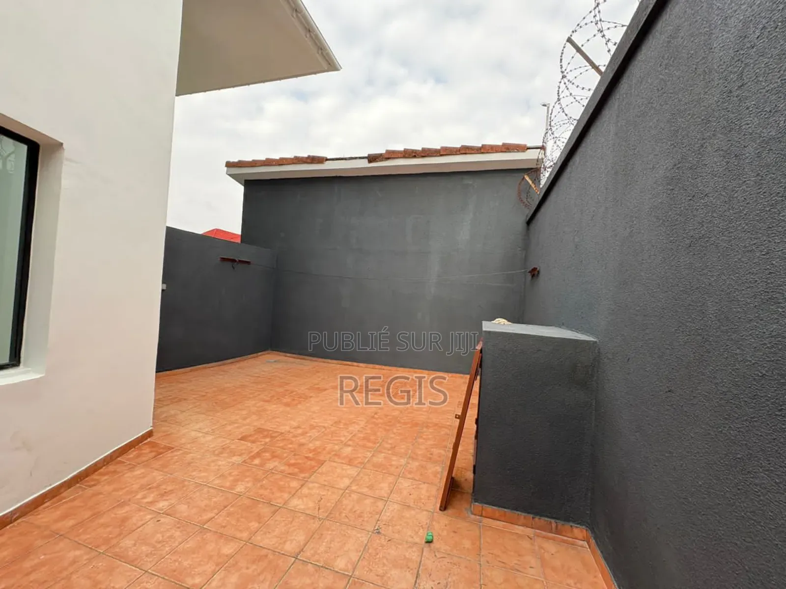 5chbre Villa dans Villa Duplex, Cocody à Louer