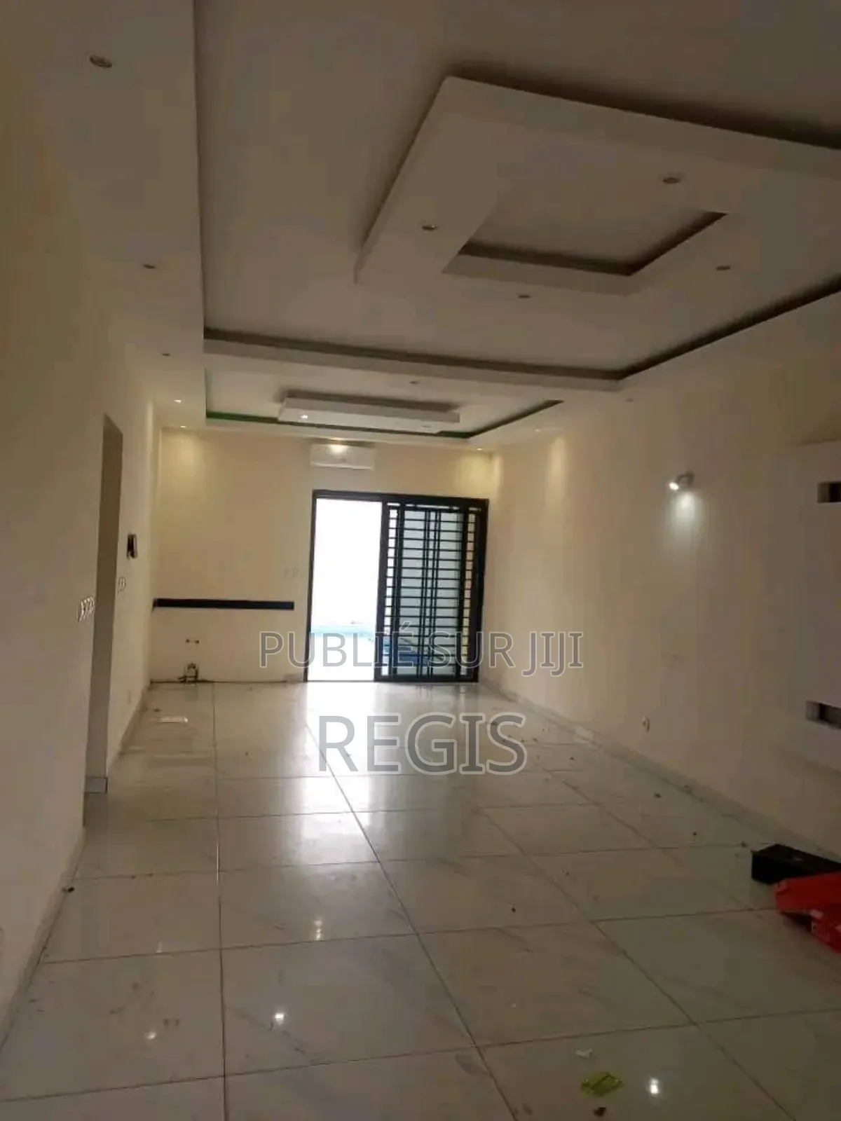 2chbre Villa dans Villa, Cocody à Louer