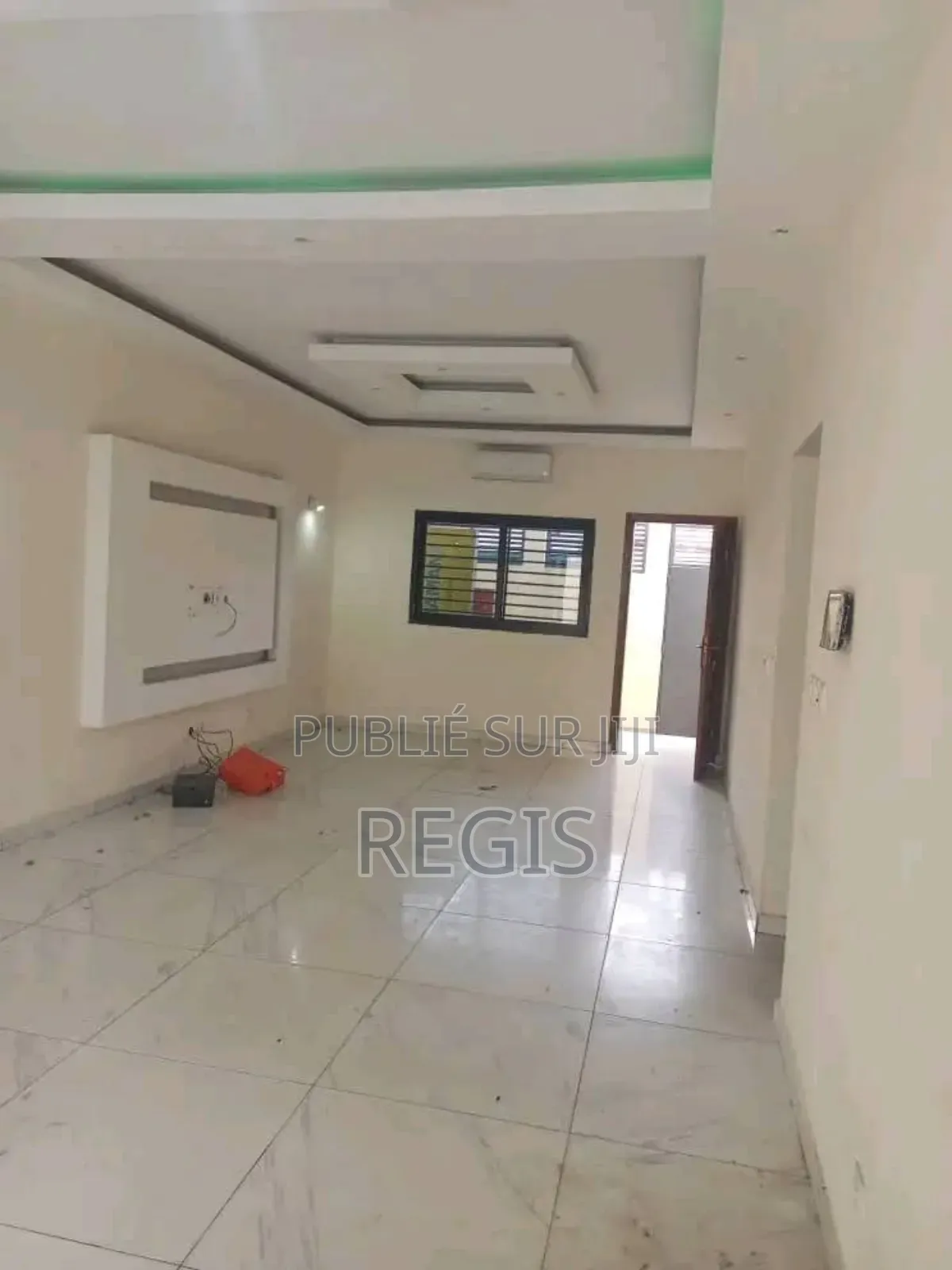 2chbre Villa dans Villa, Cocody à Louer