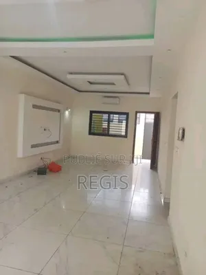2chbre Villa dans Villa, Cocody à Louer