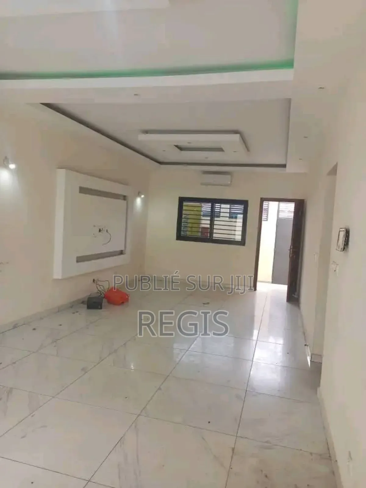 2chbre Villa dans Villa, Cocody à Louer