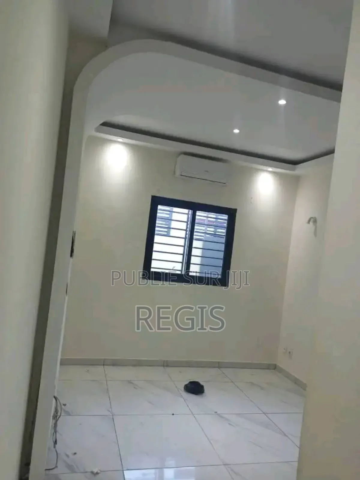 2chbre Villa dans Villa, Cocody à Louer