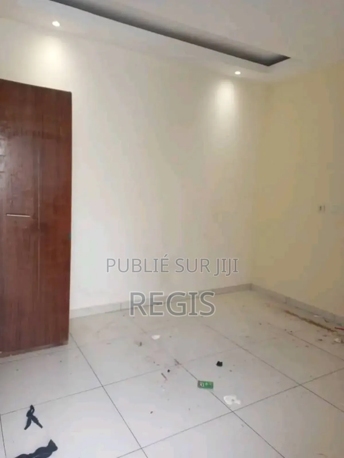 2chbre Villa dans Villa, Cocody à Louer