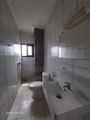 2chbre Blocs d'appartements dans Appartement, Cocody à Louer