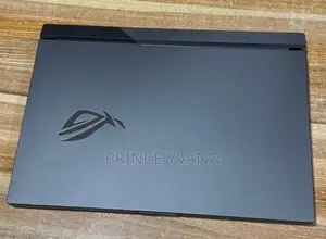 Photo - Asus ROG Strix G731G 16GB AMD Ryzen 7 SSHD+SSD 512GB