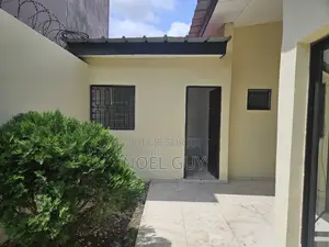 3chbre Villa dans Cocody à Louer