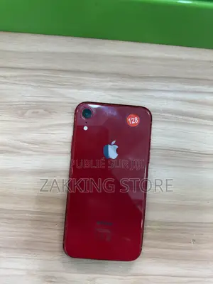Photo - Apple iPhone XR 128 GB Rouge