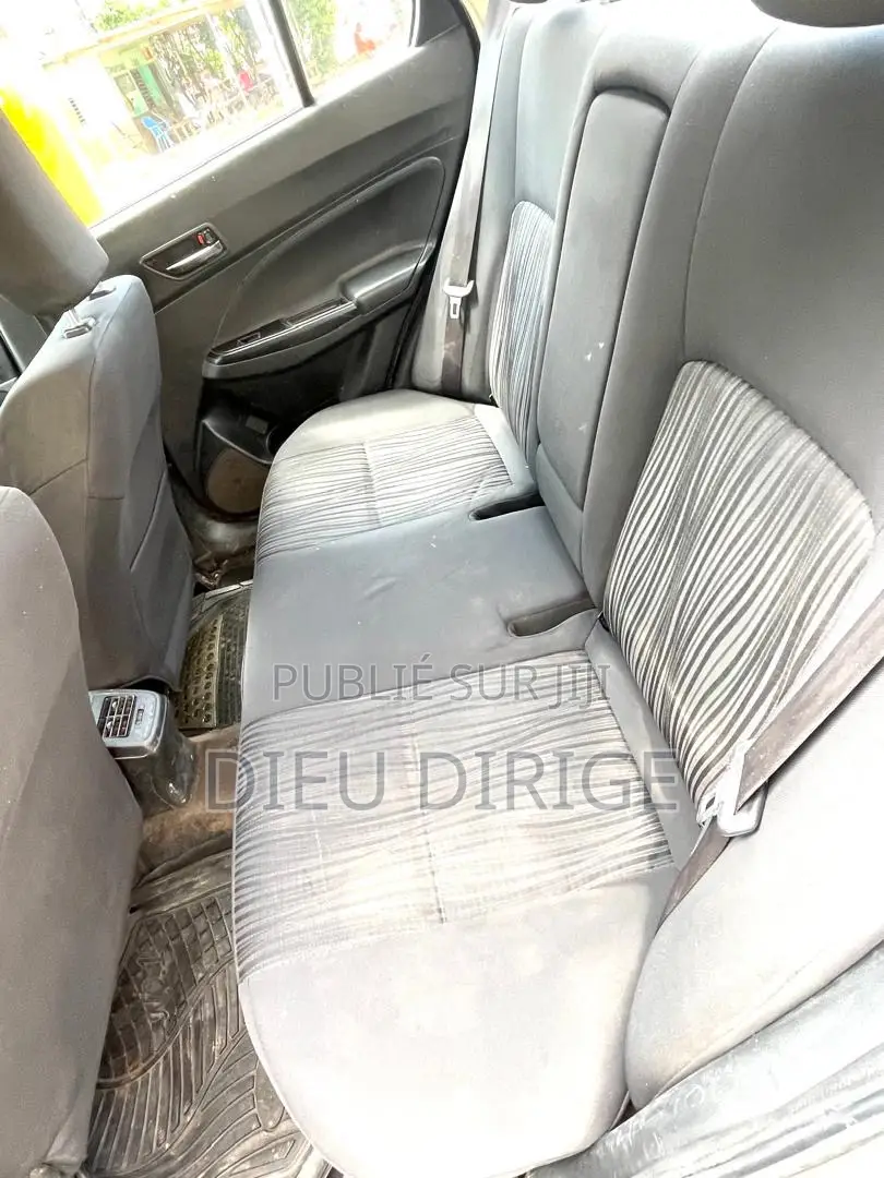 Suzuki Dzire 2023 Gris