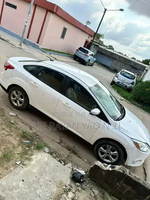 Ford Focus 2015 Blanc