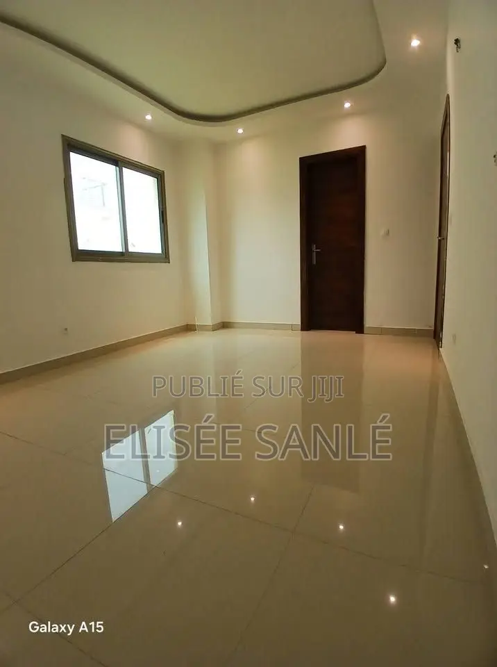 Duplex 4 Pièces À Louer – Bassam Modeste