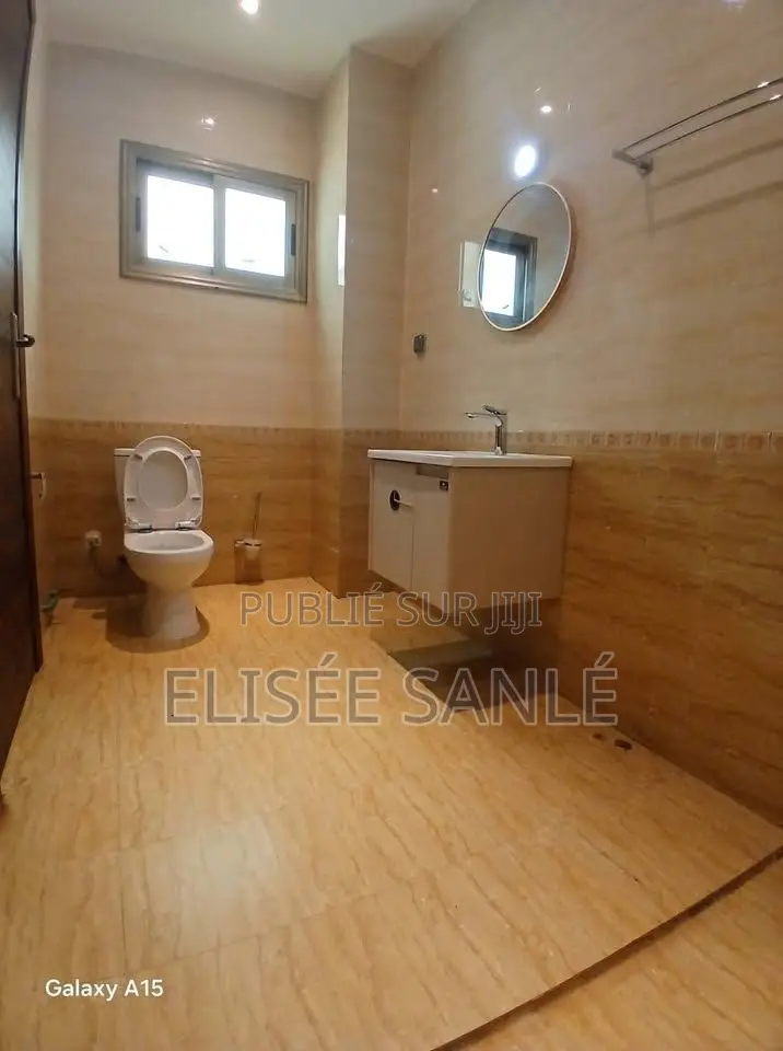 Duplex 4 Pièces À Louer – Bassam Modeste