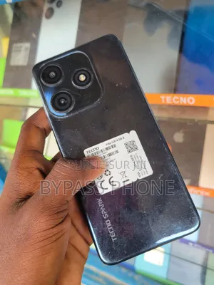 Photo - Tecno Spark 10C 128 GB Black