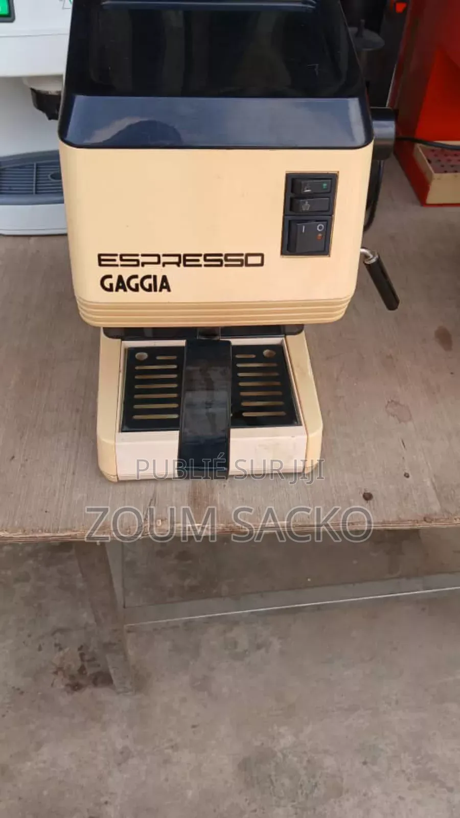 Machine Expresso en Vente 120.000f