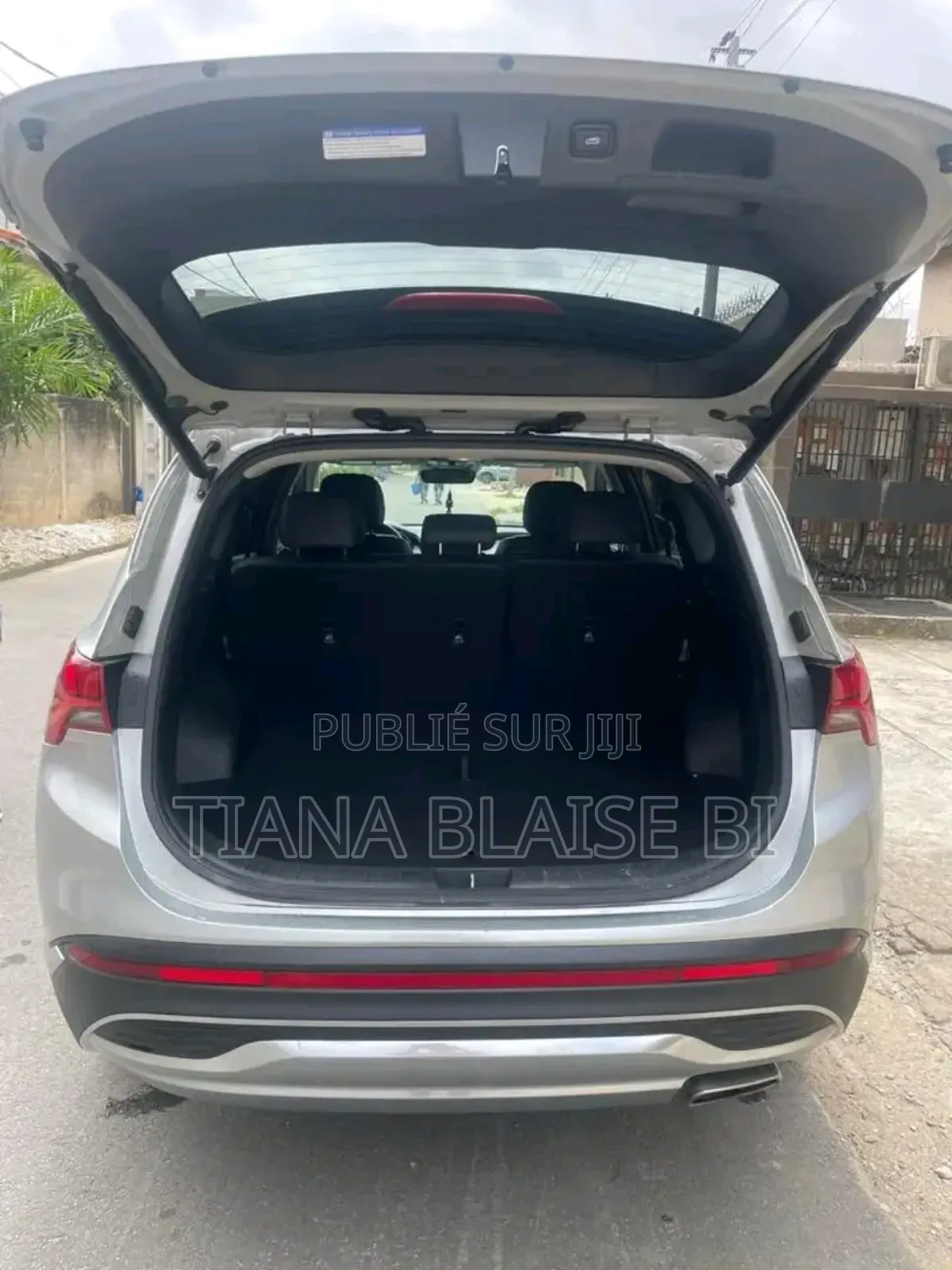 Hyundai Santa Fe Limited 2023