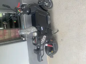 New BMW CE 04 2025 Black