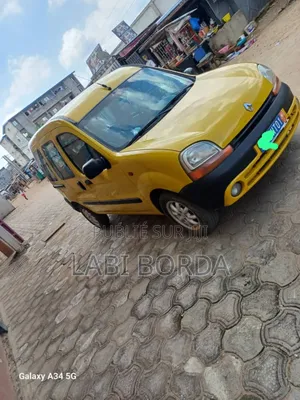 Renault 10 2017 Jaune