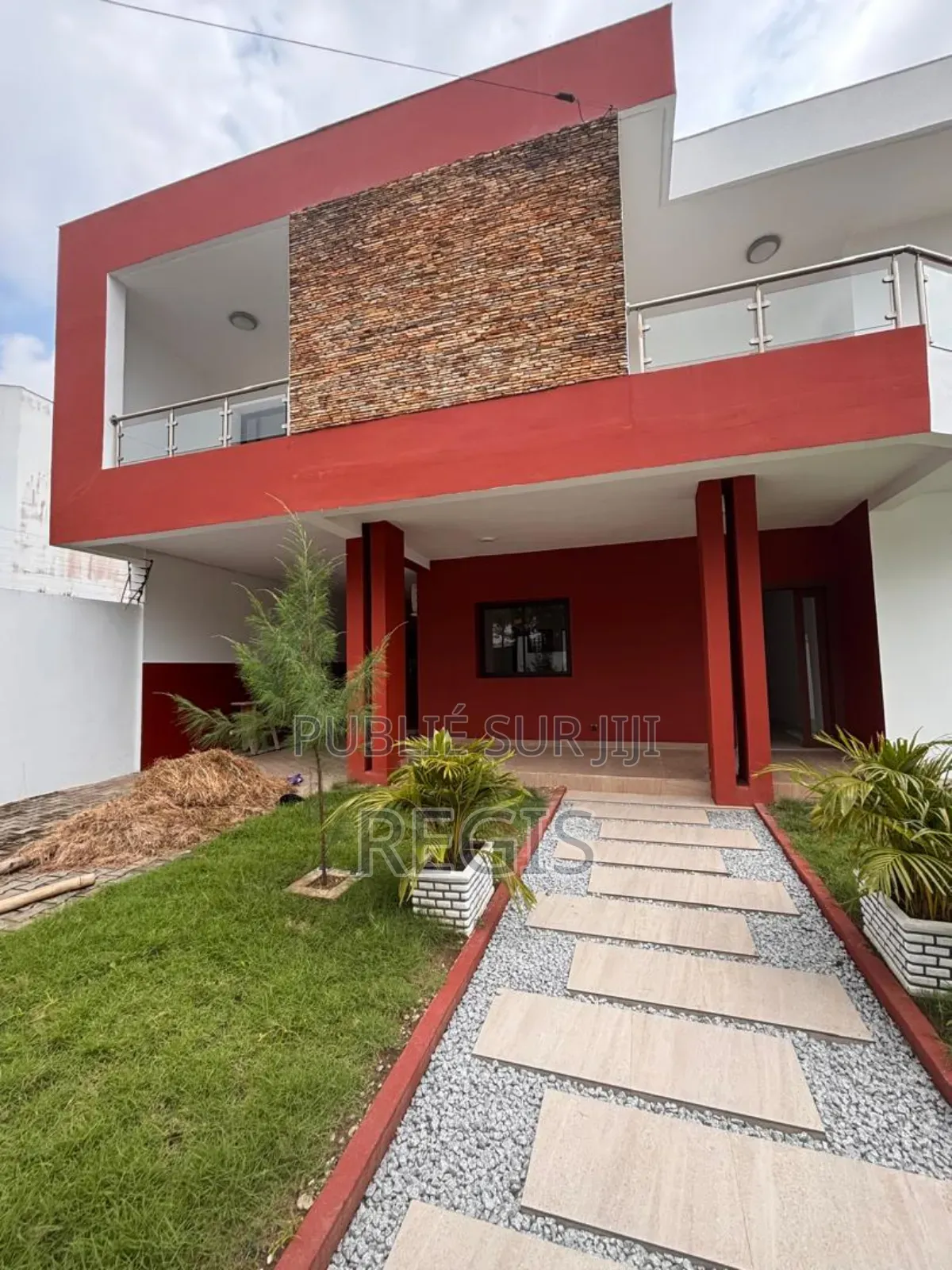 5chbre Duplex dans Villa, Cocody à Louer