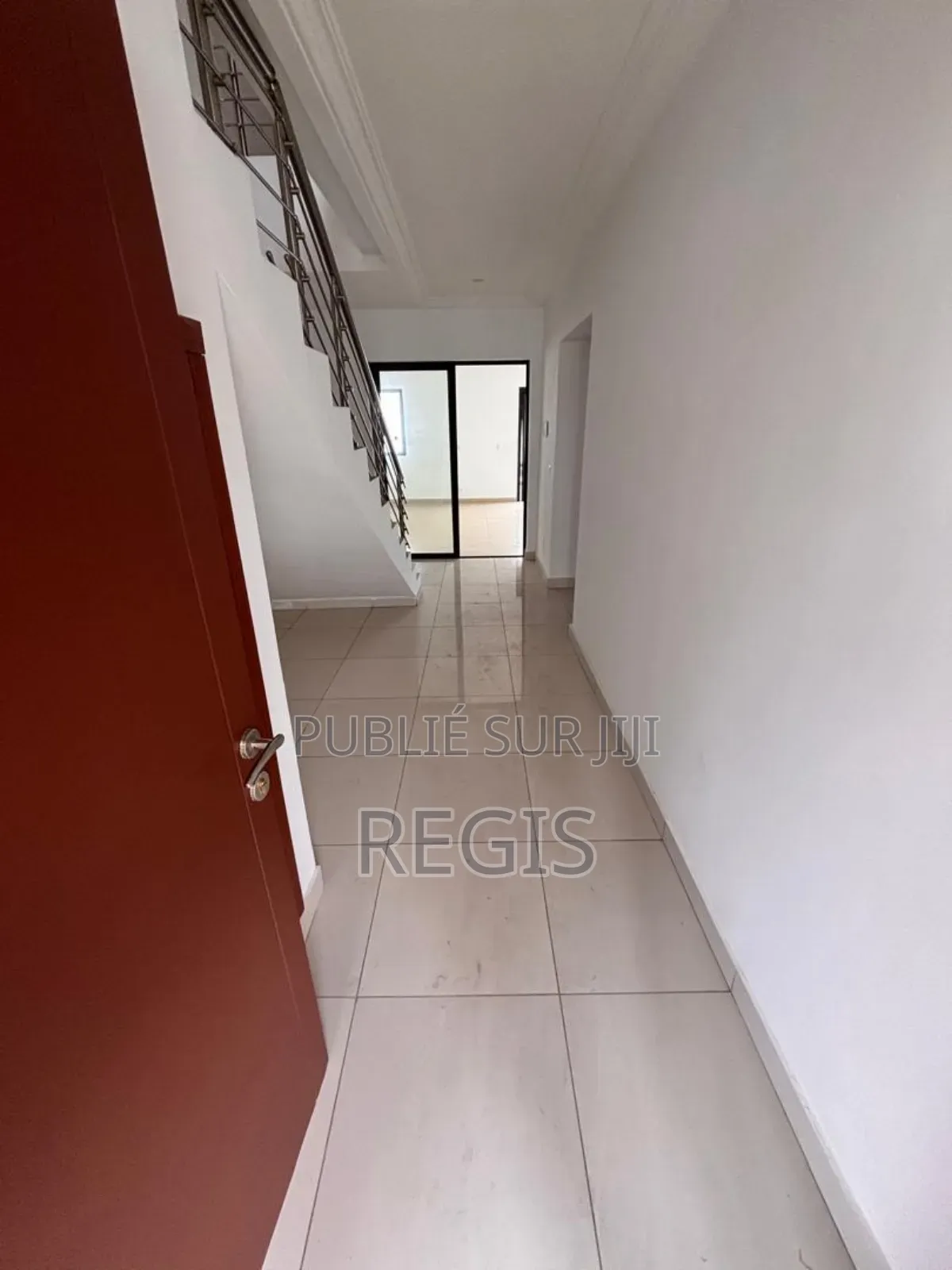 5chbre Duplex dans Villa, Cocody à Louer