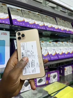 Photo - Apple iPhone 11 Pro Max 64 GB Doré