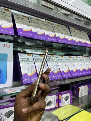 Apple iPhone 11 Pro Max 64 GB Doré