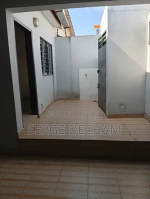 Villa 04pieces 250milles À Bingerville