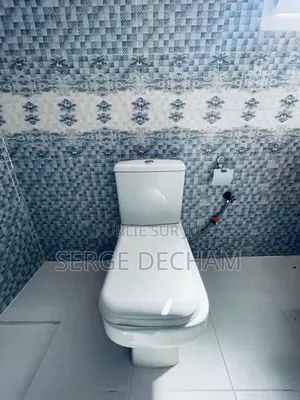 03pieces 165milles À Bingerville Résidentielle Palmeraie