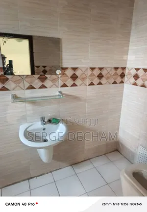 03pieces 165milles À Bingerville Résidentielle Palmeraie