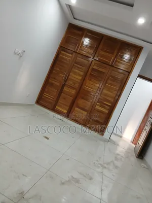 2chbre Appartement dans Lascoco Maison, Cocody à Louer