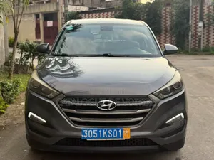 Photo - Hyundai Tucson 2016 Gris