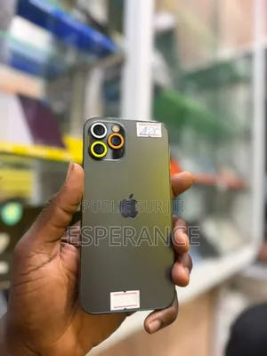 Photo - Apple iPhone 12 Pro 128 GB Gris