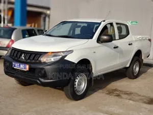 Photo - Mitsubishi L200 2019 Blanc cassé