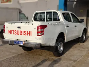 Mitsubishi L200 2019 Blanc cassé