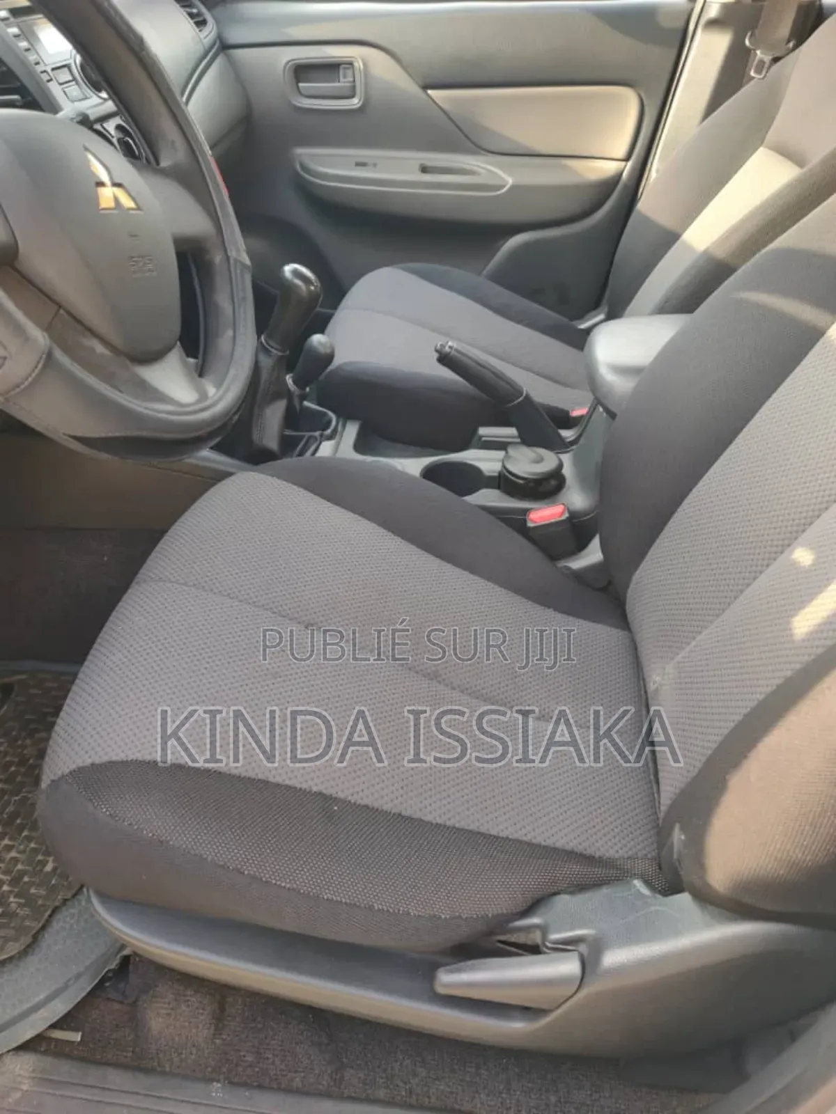 Mitsubishi L200 2019 Blanc cassé