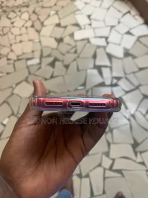Apple iPhone 11 64 GB Rouge