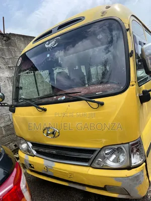 Photo - Hyundai County 2017 Jaune