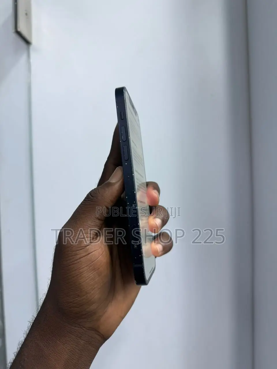 New Apple iPhone 12 64 GB Black