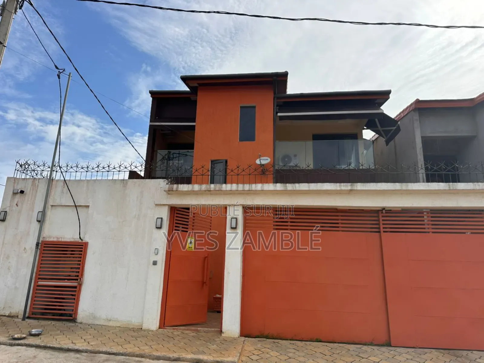 Furnished 4chbre Duplex dans Bingerville à Louer