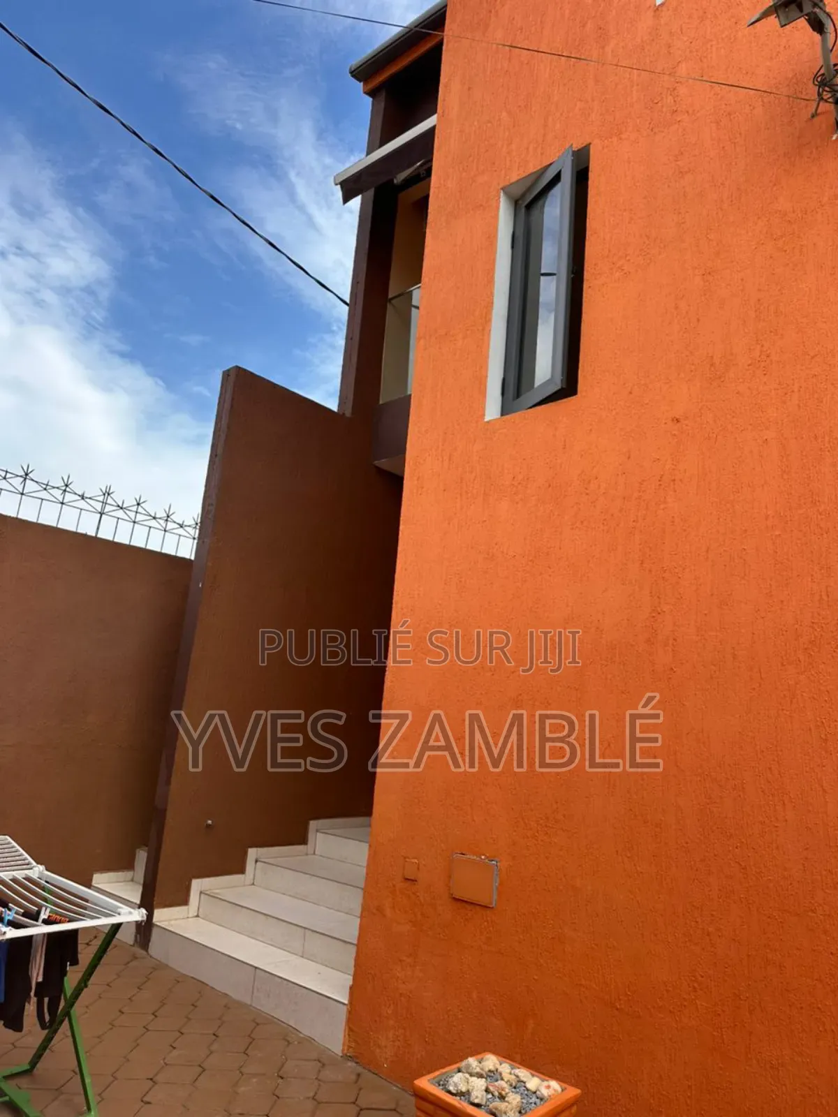 Furnished 4chbre Duplex dans Bingerville à Louer